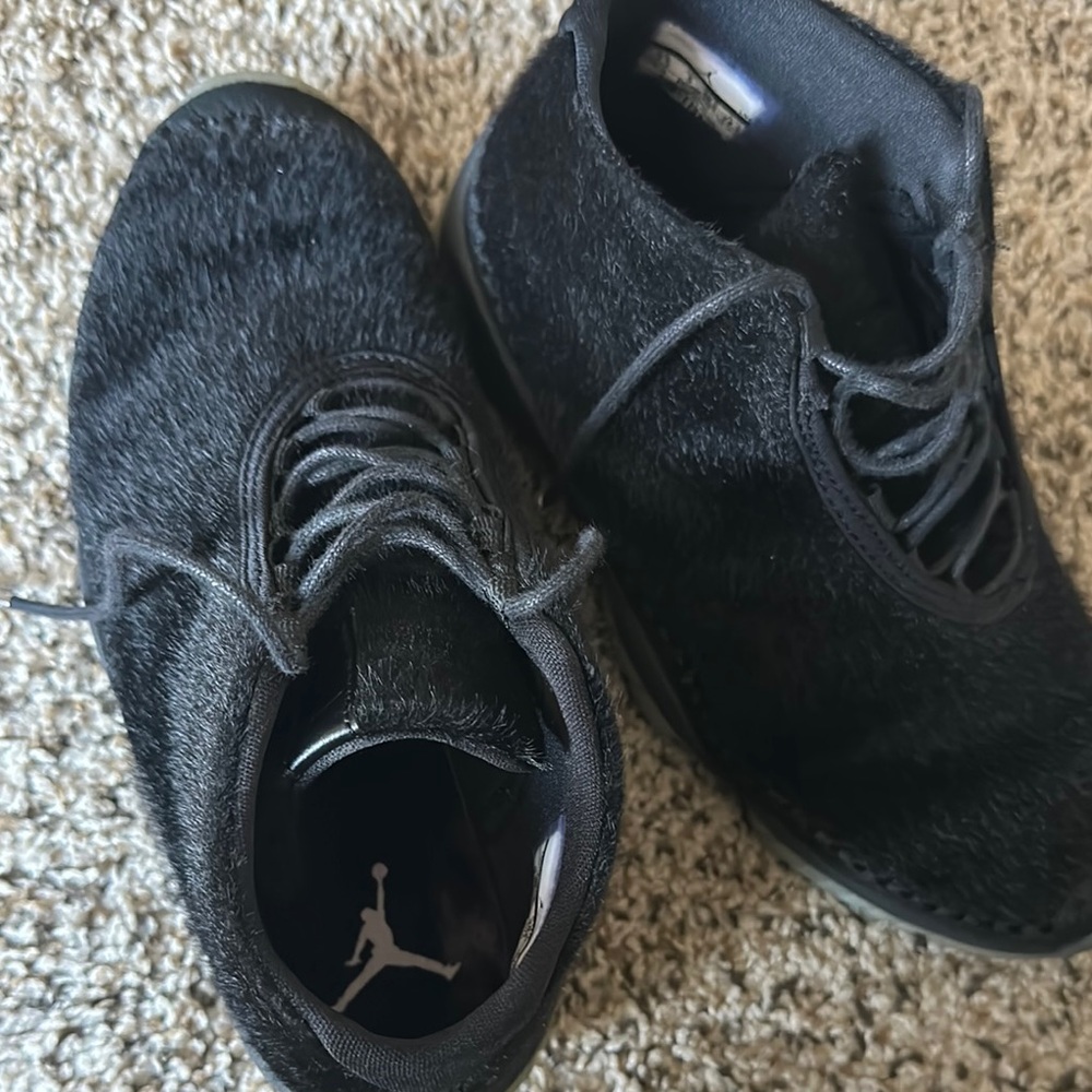 Jordans - Picture 4 of 4